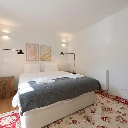 דירה Classy & Stylish Duplex