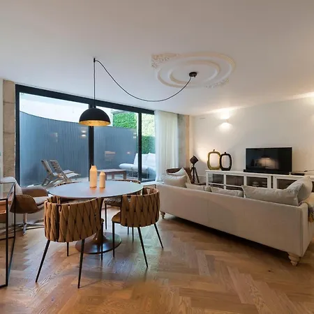Classy & Stylish Duplex Appartement