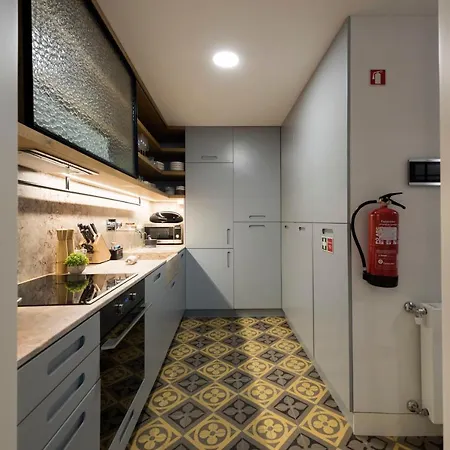 Classy & Stylish Duplex Appartement